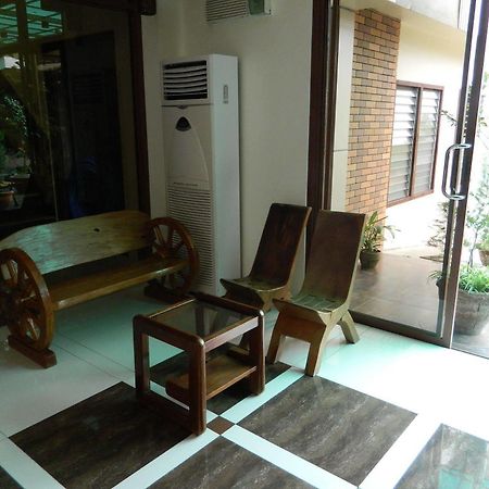 Qanaq Hotel Davao City Kültér fotó